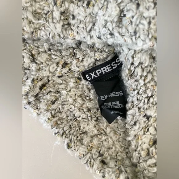 Express Knit Beanie Pom Pom Hat One Size fits most - Picture 5 of 12